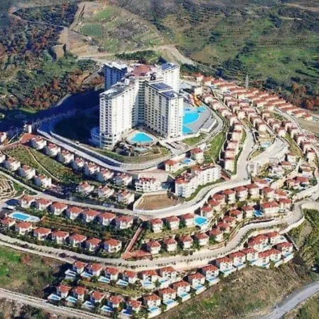 Gold City Delux8 Алания